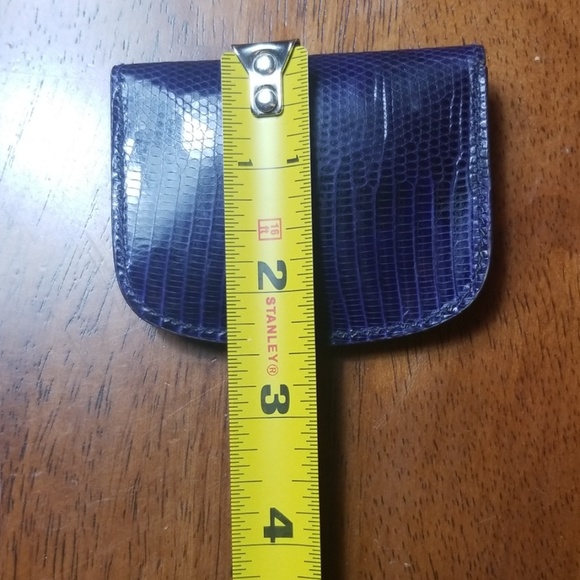 Authentic Gucci - Picture 4 of 8